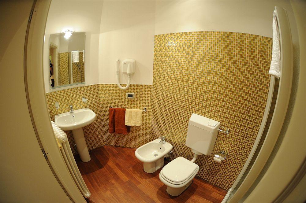 Santa Caterina Hotel Бергамо Екстериор снимка