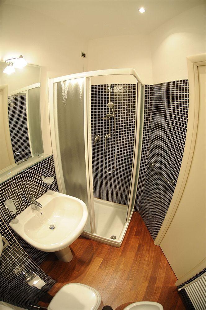 Santa Caterina Hotel Бергамо Екстериор снимка