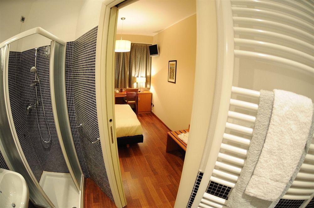Santa Caterina Hotel Бергамо Екстериор снимка