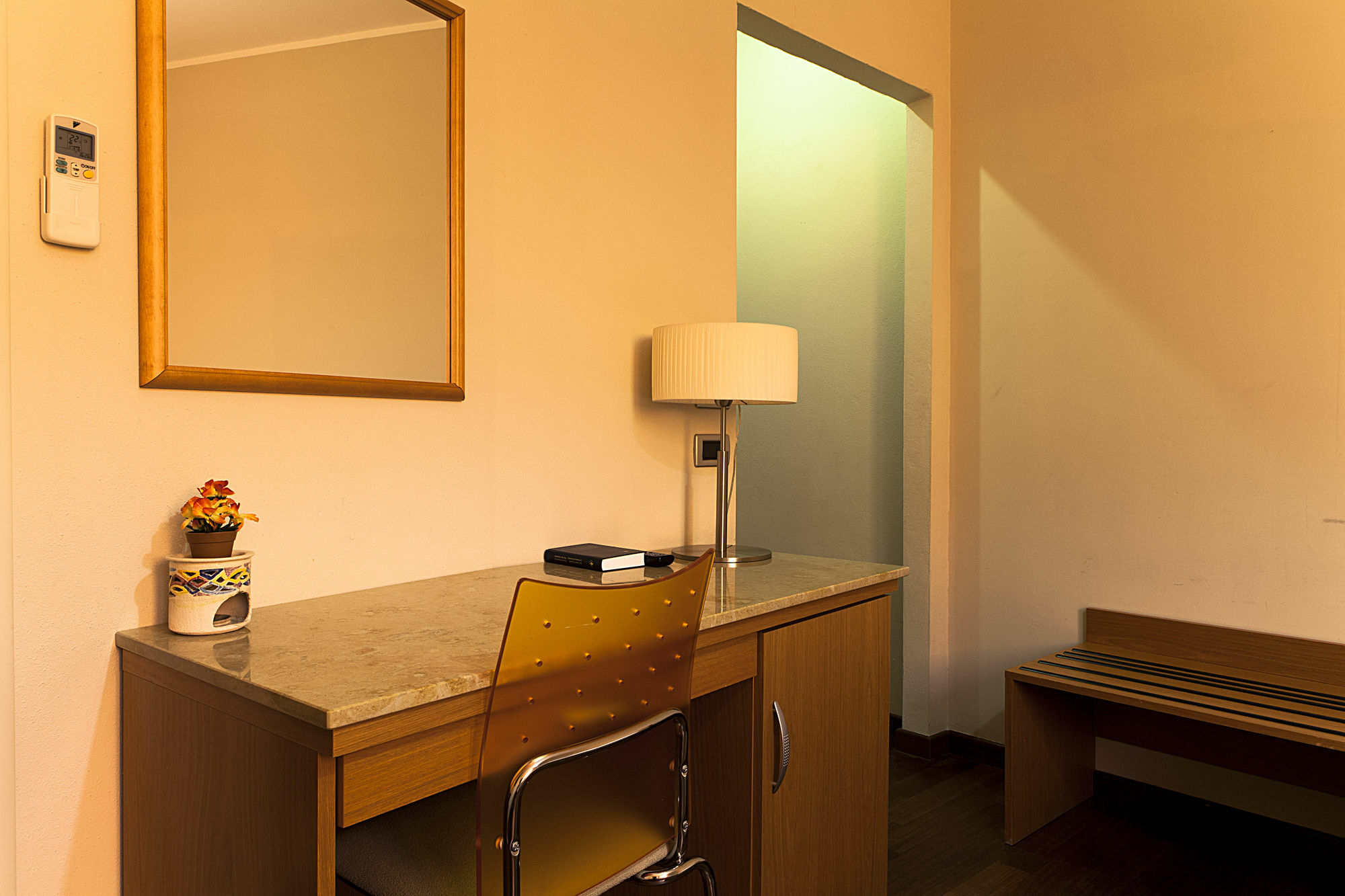 Santa Caterina Hotel Бергамо Екстериор снимка